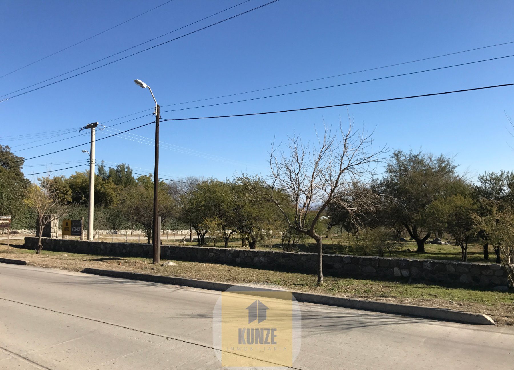 Lote de 1.608 m² en esquina, barrio Las Moreras – foto 3